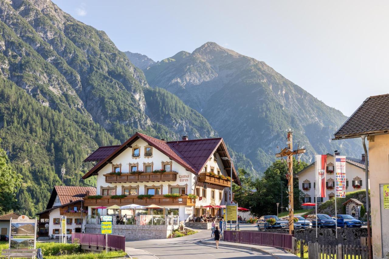 Hotel Gasthof Baren Holzgau Zewnętrze zdjęcie