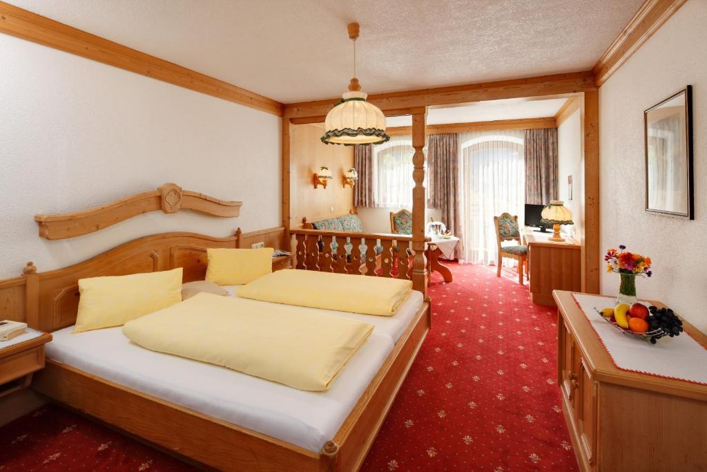 Hotel Gasthof Baren Holzgau Pokój zdjęcie